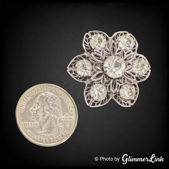 Vintage Rhinestone Flower Brooch Silver Tone Filigree Pin - Clear Sparkly Stones - Picture 5 of 7